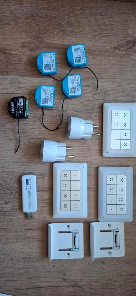 diverse z-wave spullen, Computers en Software, Overige Computers en Software, Gebruikt, Ophalen of Verzenden