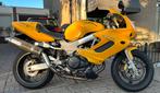 Honda VTR 1000 Firestorm - 25.000 km ! - Geel - Sportuitlaat, Motoren, Motoren | Honda, 2 cilinders, Sportuitlaat, Motorrijbewijs A