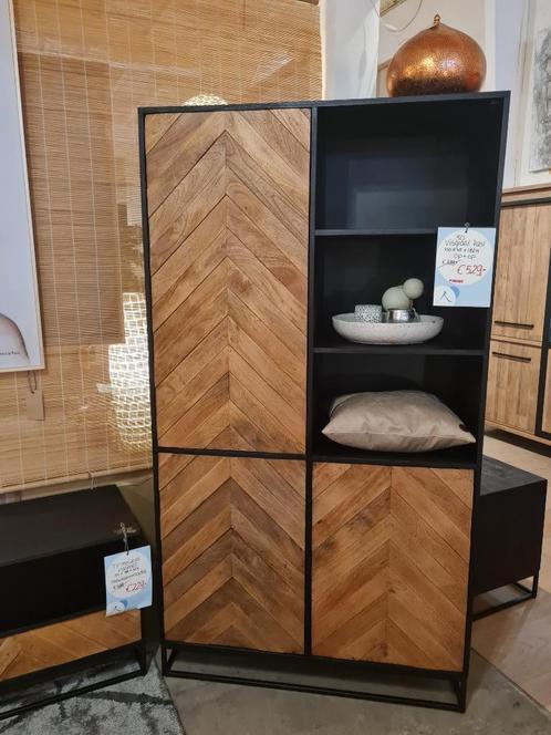 Visgraat Kast Mangohout | Showroommodel Houtmijn, Huis en Inrichting, Kasten | Wandmeubels, Nieuw, 150 tot 200 cm, Minder dan 150 cm