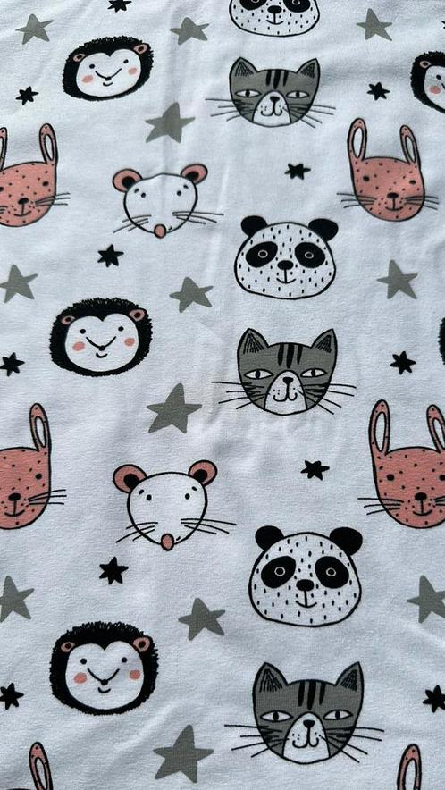 Funny animals tricot, Hobby en Vrije tijd, Stoffen en Lappen, Zo goed als nieuw, Katoen, 120 cm of meer, 30 tot 200 cm, Ophalen of Verzenden