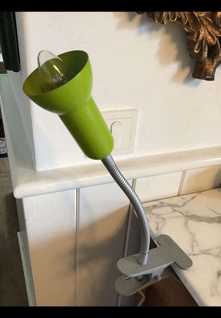 Retro 70er jaren knijplampje. Appeltjes groen kleine fitting, Huis en Inrichting, Lampen | Losse lampen, Zo goed als nieuw, Led-lamp