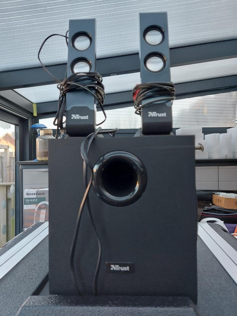 Trust 2.1 speaker set, Computers en Software, Pc speakers, Zo goed als nieuw, Ophalen of Verzenden