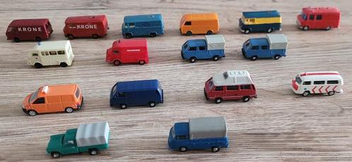 N-spoor, set van 16 bestelbusjes diverse uitvoeringen, Hobby en Vrije tijd, Modeltreinen | N-Spoor, Nieuw, Overige typen, Gelijkstroom of Wisselstroom