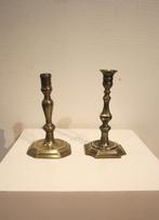 Twee Louis Quinze kandelaars 18e eeuw, Ophalen of Verzenden, Koper of Brons