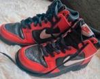 Nike Dunk High Zwart/Rood Maat 36, Kleding | Dames, Schoenen, Nike, Ophalen of Verzenden, Rood, Sneakers of Gympen