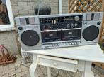 uitgebreide vintage sanyo draagbare radio en dubb cassette, Audio, Tv en Foto, Radio's, Ophalen of Verzenden, Gebruikt