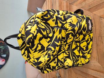 Kleine zwart/gele kinder rugtas Pokemon (Pikachu)  beschikbaar voor biedingen