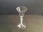 Prachtig Nederlands slingerglas +/- 1760 sodaglas, Verzenden