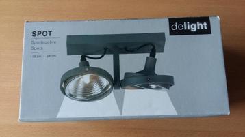 Strakke nieuwe moderne metalen spot 2-lichts. beschikbaar voor biedingen