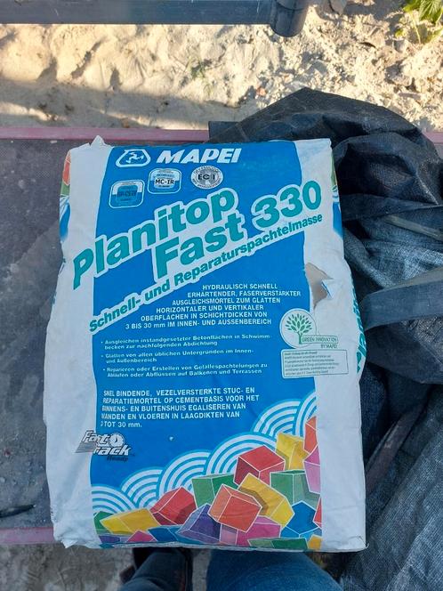 2x Mapei Planitop Fast 330 - uitvlakmortel - 25 kg, Doe-het-zelf en Verbouw, Metselstenen, Nieuw, Ophalen