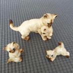 Vintage Siamese moederkat met drie kittens van bone china, Ophalen of Verzenden, Zo goed als nieuw, Dier