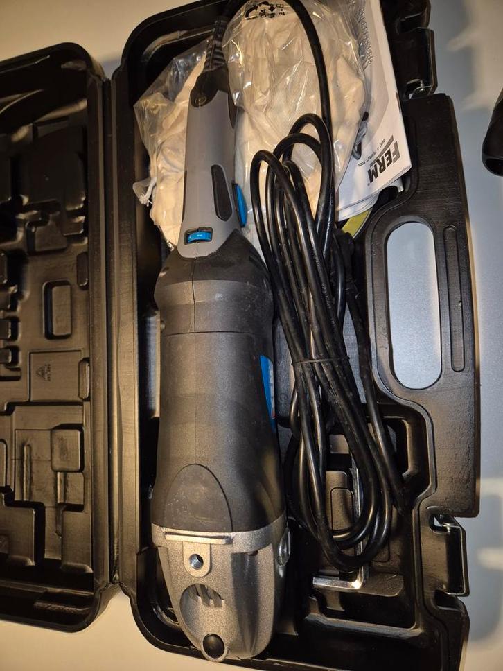 Polijstmachine 18cm Ferm AGM1037, Doe-het-zelf en Verbouw, Gereedschap | Slijpmachines, Nieuw, Haakse handslijpmachine, 1000 watt of meer