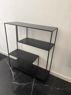 Zwart metalen wand rek / kast met 3 planken, Met plank(en), Minder dan 50 cm, Gebruikt, Ophalen of Verzenden