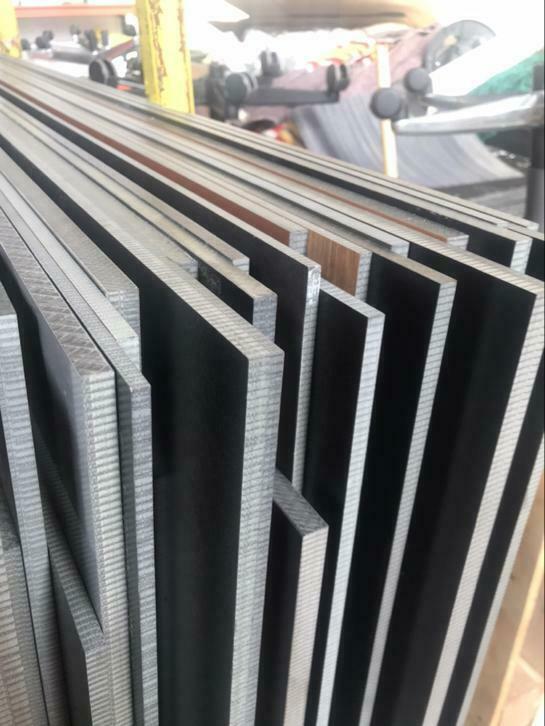 Trespa GROOT 305 x 213cm DIV. KLEUR&DIKTE 6,8,10,12 of 20mm, Doe-het-zelf en Verbouw, Platen en Panelen, Gebruikt, Ophalen of Verzenden