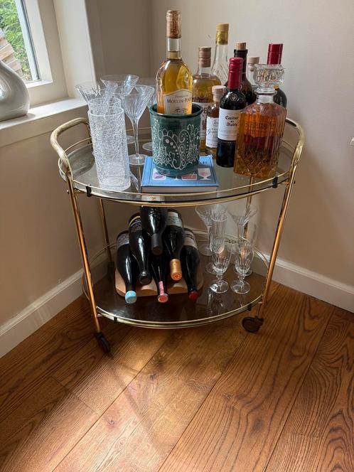 Messing / goudkleuring barcart drankcabinet of bijzettafel, Huis en Inrichting, Barren, Zo goed als nieuw, Ophalen