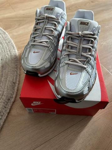 Nike P-6000/P6000/P 6000 White metallic Silver mt 38,5 NIEUW beschikbaar voor biedingen