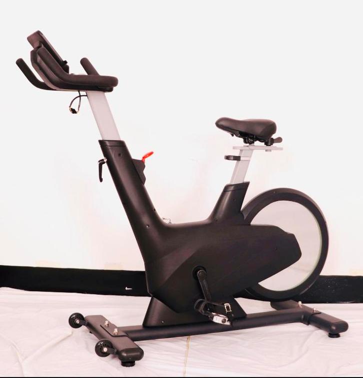 LET OP!! Showmodel Spinningbike TOTALE MAGAZIJN LEEGVERKOOP, Sport en Fitness, Fitnessapparatuur, Zo goed als nieuw, Spinningfiets