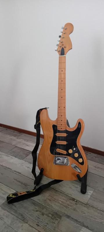 Elektrische  stratocaster gitaar  granada    beschikbaar voor biedingen