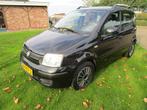 Fiat Panda 1.2 44KW 60PK 2011 Zwart met Airco, Auto's, Fiat, Voorwielaandrijving, Stof, 1242 cc, Metallic lak