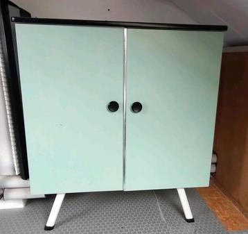 Leuk vintage formica kastje met legplanken - excl. inhoud beschikbaar voor biedingen