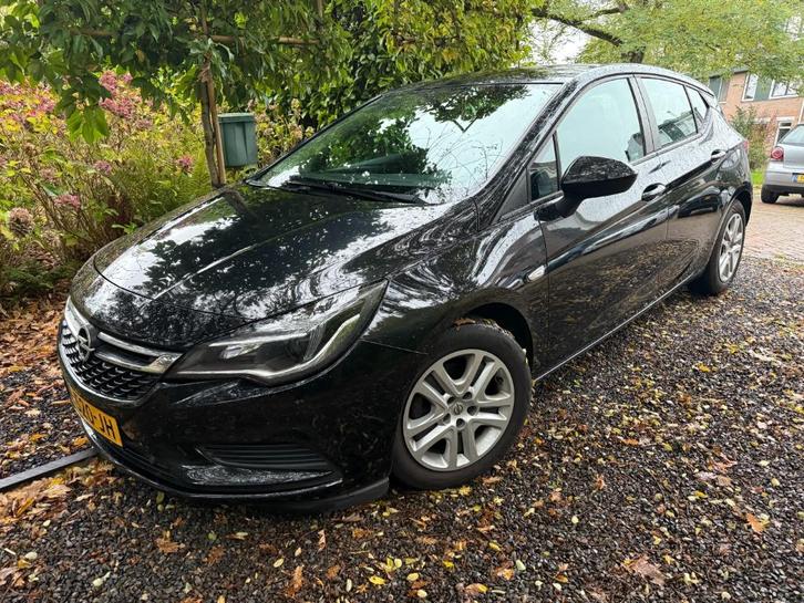 Opel Astra 1.6 Cdti 81KW 5D 2018 Zwart, Auto's, Opel, Particulier, Astra, Airbags, Airconditioning, Bluetooth, Cruise Control