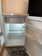 KOENIC Koelkast - Middenmaat, Gebruikt, 100 tot 150 liter, Energieklasse A of zuiniger, 45 tot 60 cm