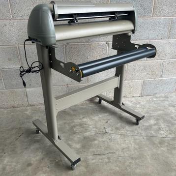 GCC Puma-3 snijplotter 60cm met veel materiaal beschikbaar voor biedingen