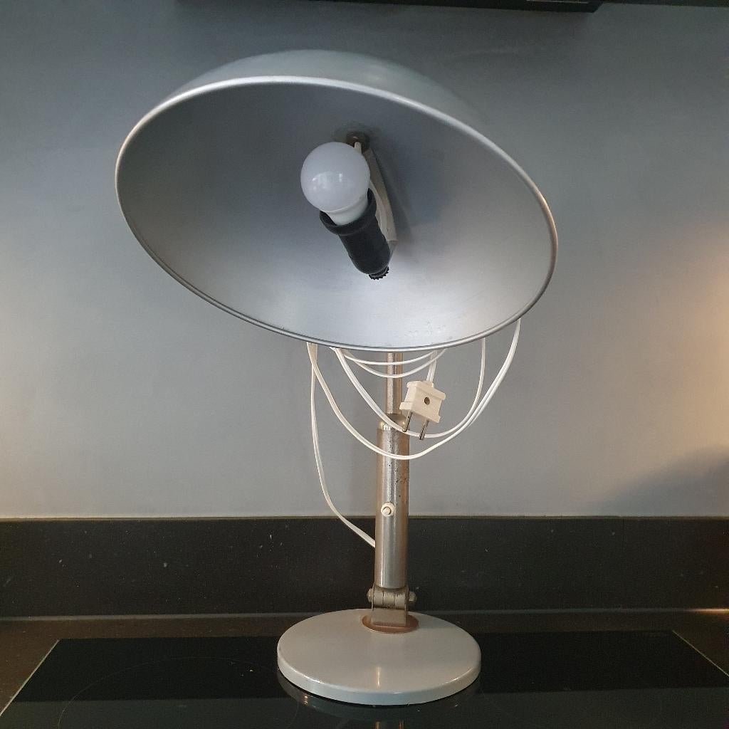 Vintage Hala Zeist bureaulamp model 144, Ophalen, Gebruikt, Bauhaus, Metaal