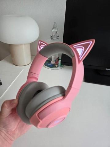 Razer Kraken Kitty Bluetooth gaming koptelefoon  beschikbaar voor biedingen