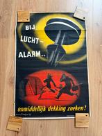 Originele WW2 poster lucht alarm, Ophalen of Verzenden, Foto of Poster