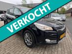 Ford Kuga 1.6 Titanium 150 pk cruise, elec pakket, clima, st, Voorwielaandrijving, 15 km/l, Gebruikt, Zwart