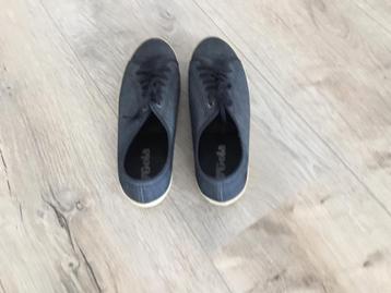 Zwart grijze sport schoenen (Gympen) beschikbaar voor biedingen