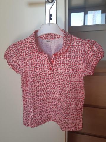 maat 98 / 104  Rood poloshirt met witte bloemetjes