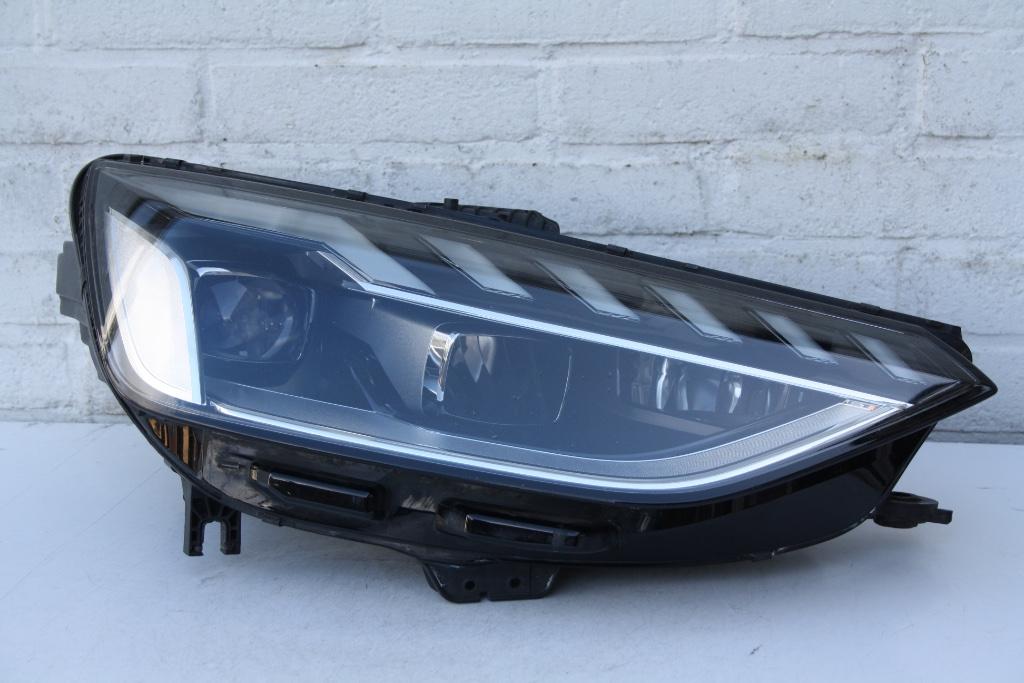 Koplamp Audi A4 8W Facelift LED 034 Origineel ! Compleet !, Auto-onderdelen, Verlichting, Audi, Gebruikt, Ophalen of Verzenden