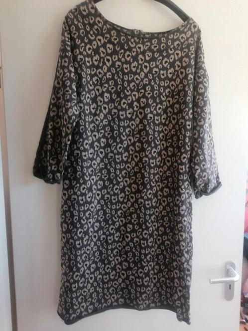 10days super leuke jurk/ maat 2 =M/ OPRUIMING, Kleding | Dames, Jurken, Zo goed als nieuw, Maat 38/40 (M), Beige, Onder de knie