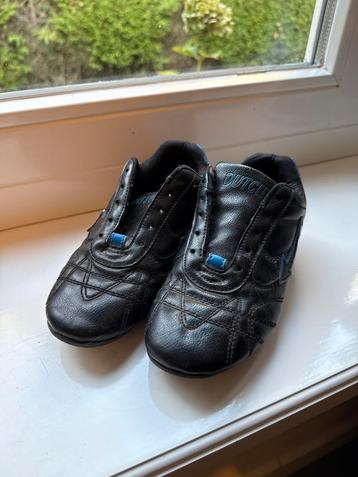 Dutchy Voetbalschoenen Maat 29/30 beschikbaar voor biedingen