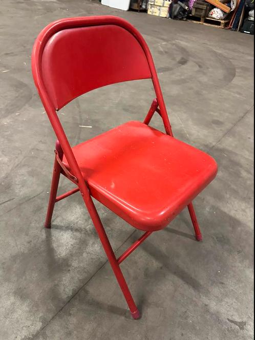2x Vintage rode klapstoelen – stevig & stijlvol, Huis en Inrichting, Stoelen, Zo goed als nieuw, Twee, Kunststof, Rood, Ophalen of Verzenden