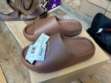Adidas Yeezy Slides Flax - 43 beschikbaar voor biedingen