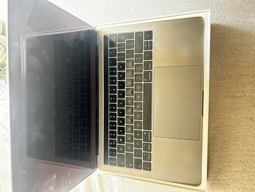 Apple MacBook Pro, Computers en Software, Windows Laptops, Zo goed als nieuw, 13 inch, SSD, 3 tot 4 Ghz, 8 GB, Ophalen of Verzenden