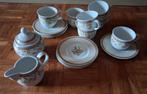 Servies Melkkan en Suikerpot en acht Kopjes Schotels, Gebruikt, Ophalen of Verzenden, Overige stijlen, Kop(pen) en/of Schotel(s)