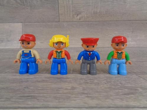 duplo 4 poppetjes, Kinderen en Baby's, Speelgoed | Duplo en Lego, Zo goed als nieuw, Duplo, Ophalen of Verzenden