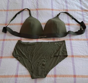 On That Ass BH XL + Slip L - Nieuw & Ongedragen beschikbaar voor biedingen