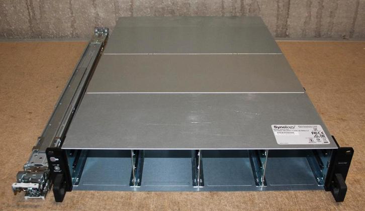 Synology RX1217RP / RS2414+ (meerdere beschikbaar), Computers en Software, NAS, Gebruikt, Ophalen of Verzenden