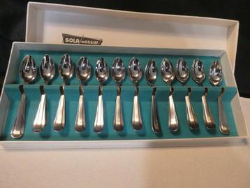 12 vintage likeurlepeltjes Sola Massief model 1400 in doos  beschikbaar voor biedingen