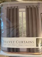 4 Taupe Velvet Gordijnen - 225x140cm - Nieuw!, Ophalen, Bruin, 100 tot 150 cm, 200 cm of meer