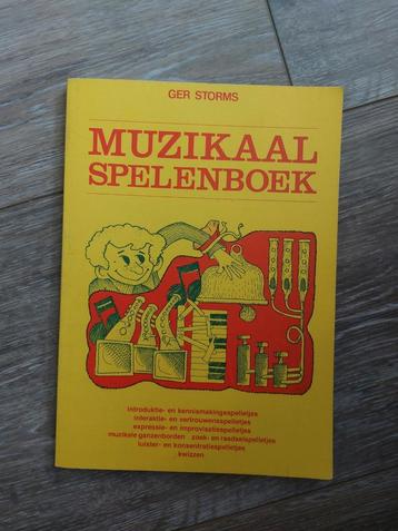 Muzikaal spelenboek  beschikbaar voor biedingen