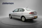 Seat CORDOBA 1.4 16V Signo - Cruise, Clima, Auto's, 15 km/l, Gebruikt, Huisgarantie, 4 cilinders