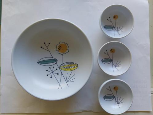 Flora Gouda Palma schaal en schaaltjes, Antiek en Kunst, Antiek | Keramiek en Aardewerk, Ophalen of Verzenden