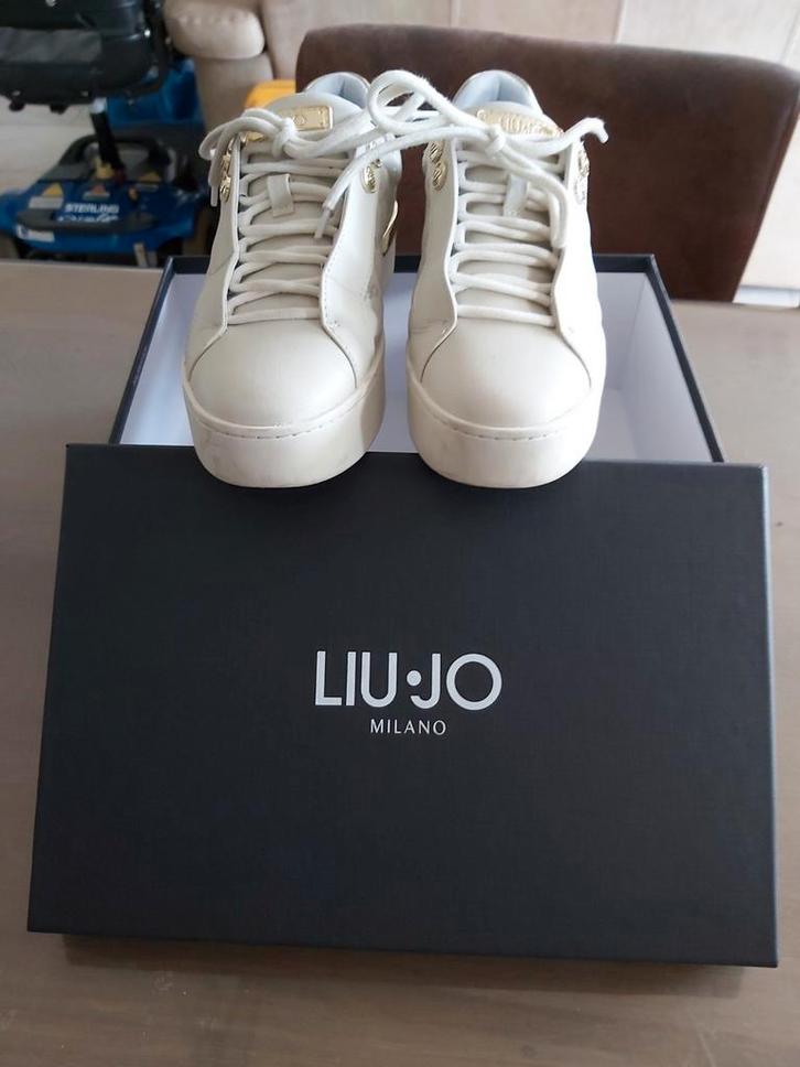 Liu Jo Silvia lage sneaker ZGAN maat 37 originele schoenen!, Kleding | Dames, Schoenen, Zo goed als nieuw, Sneakers of Gympen