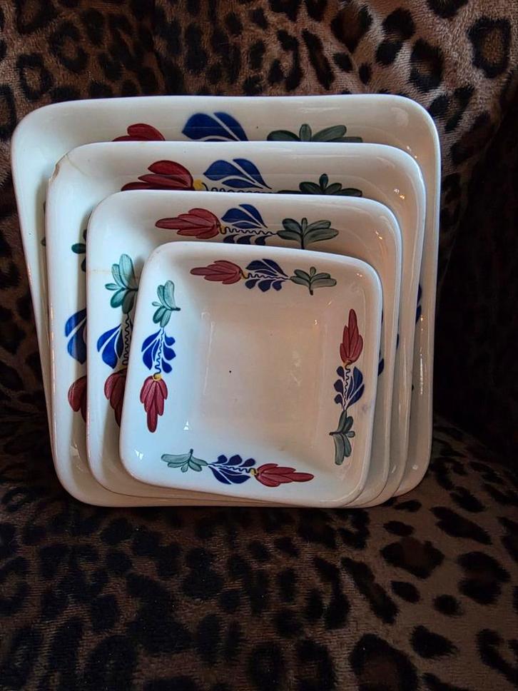 Boerenbont Schalen Nest - 4 Stuks, Antiek en Kunst, Antiek | Keramiek en Aardewerk, Ophalen of Verzenden